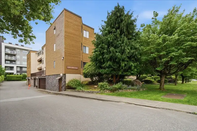 24 11900 228 STREET - photo 2 of 23