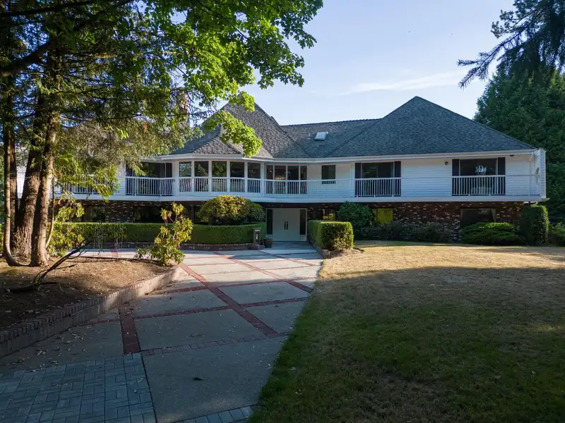 21480 18 AVENUE - photo 4 of 40