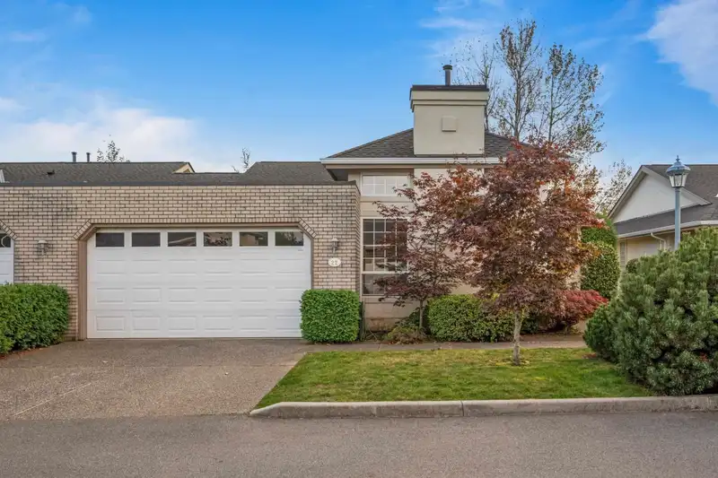 22 31450 SPUR AVENUE - photo 2 of 39