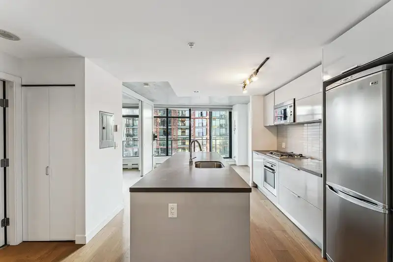 2408 108 W CORDOVA STREET - photo 4 of 38