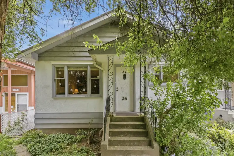 36 WARWICK AVENUE - photo 1 of 34