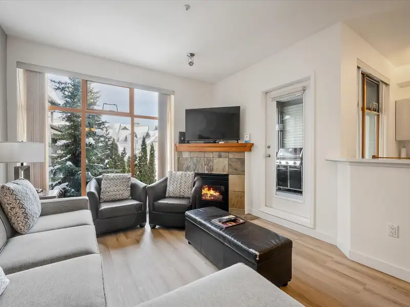 30 (50) 4355 NORTHLANDS BOULEVARD - photo 3 of 21