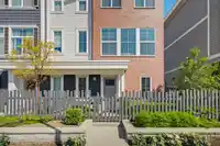 39 8370 202B STREET - thumbnail 1