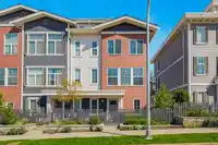39 8370 202B STREET - thumbnail 2