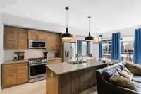 74 8371 202B STREET - thumbnail 6