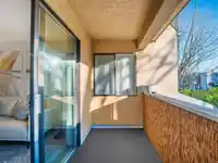 313 975 E BROADWAY - thumbnail 22