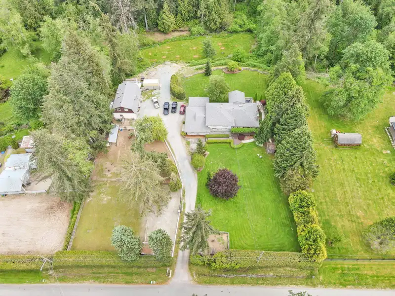 20058 FERNRIDGE CRESCENT - photo 1 of 40