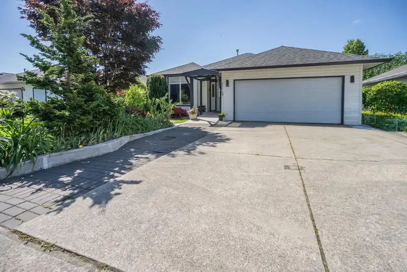 33764 BLUEBERRY DRIVE - photo 2 of 39