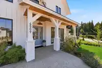 4509 SOUTHRIDGE CRESCENT - thumbnail 2