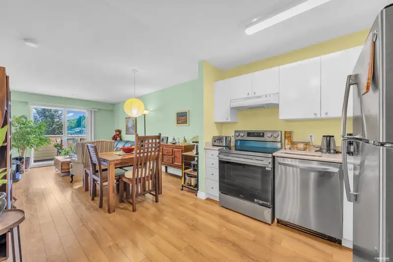 202 3624 FRASER STREET - photo 3 of 21