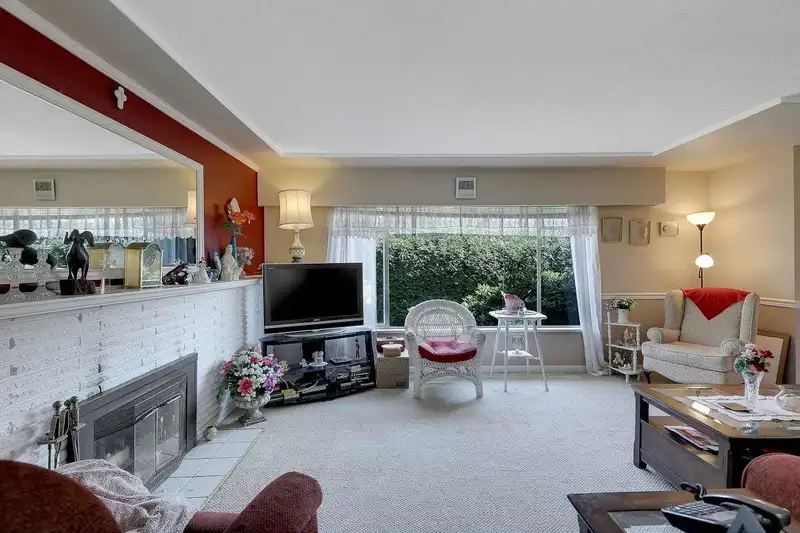 7291 GILBERT ROAD - photo 4 of 28
