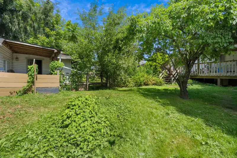 9521 ROBSON STREET - photo 2 of 14