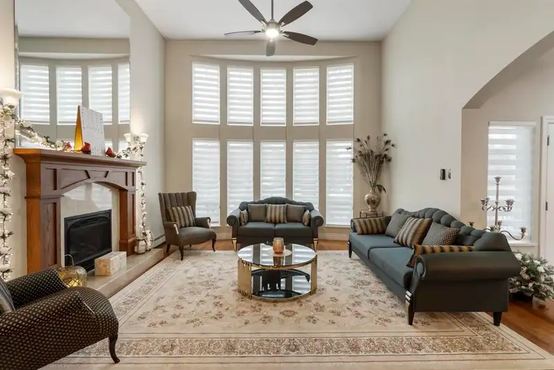 14330 82 AVENUE - photo 3 of 38