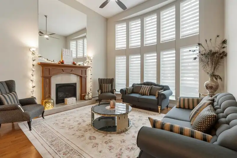 14330 82 AVENUE - photo 4 of 38