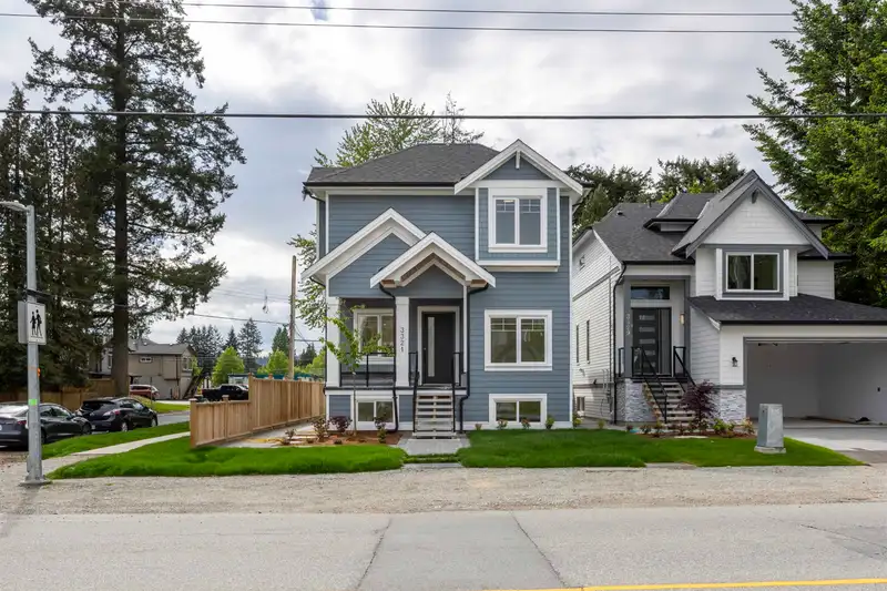 3321 OXFORD STREET - photo 2 of 40