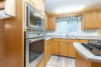 5269 197A STREET - thumbnail 9