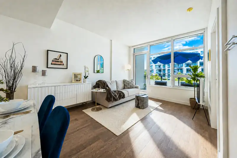304 4963 CAMBIE STREET - photo 3 of 24