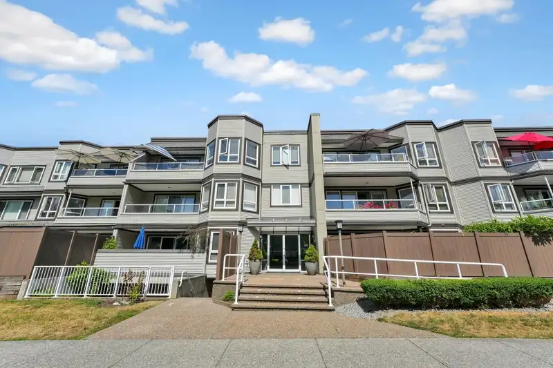 111 1840 E SOUTHMERE CRESCENT - photo 1 of 36