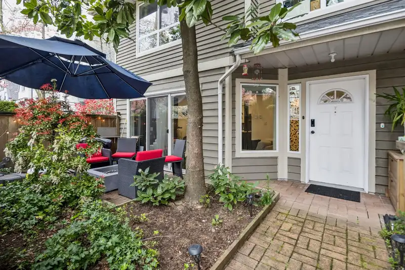 7 848 W 16TH STREET - photo 2 of 29