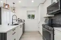 7 848 W 16TH STREET - thumbnail 15