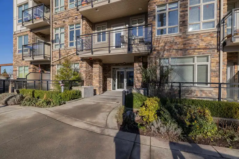107 20861 83 AVENUE - photo 2 of 26