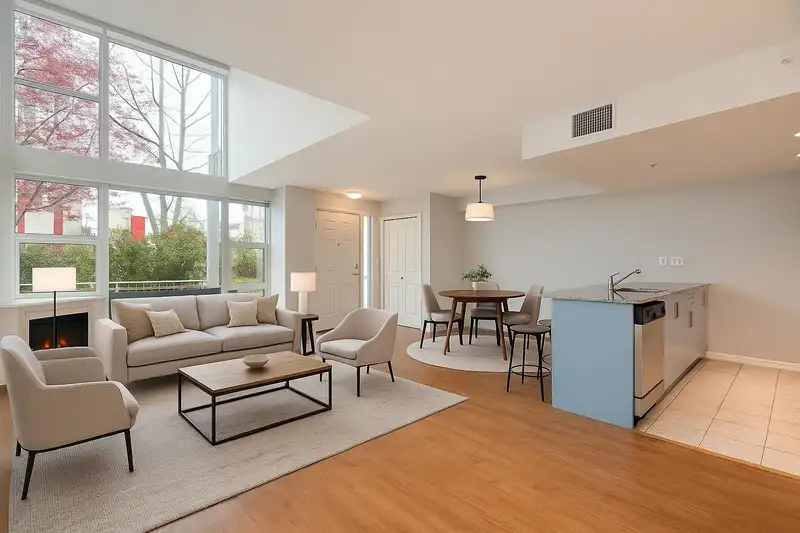 TH6 168 E ESPLANADE AVENUE - photo 2 of 26