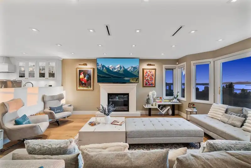 1388 21ST STREET - photo 4 of 37
