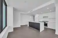 810 1588 JOHNSTON ROAD - thumbnail 18