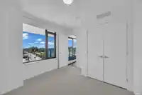 810 1588 JOHNSTON ROAD - thumbnail 24