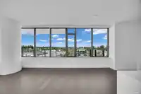 810 1588 JOHNSTON ROAD - thumbnail 9