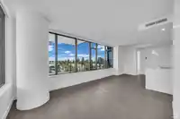 810 1588 JOHNSTON ROAD - thumbnail 10