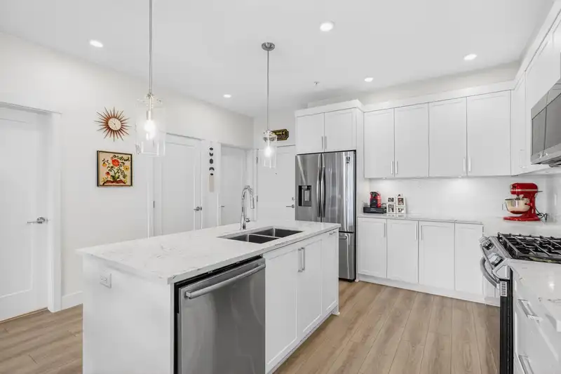 406 11865 227 STREET - photo 1 of 40