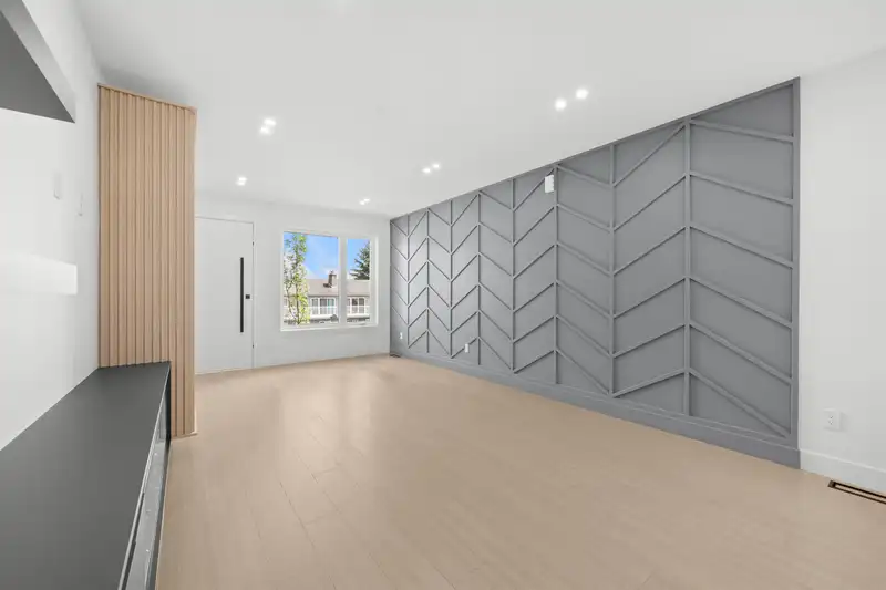 2 314 NELSON STREET - photo 1 of 29