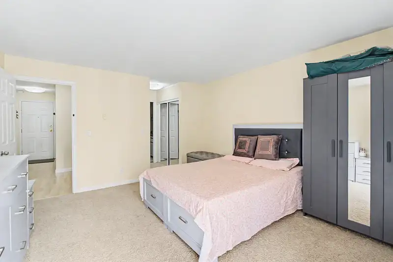 315 9299 121 STREET - photo 2 of 27