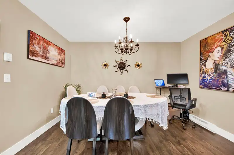 209 15298 20 AVENUE - photo 3 of 30