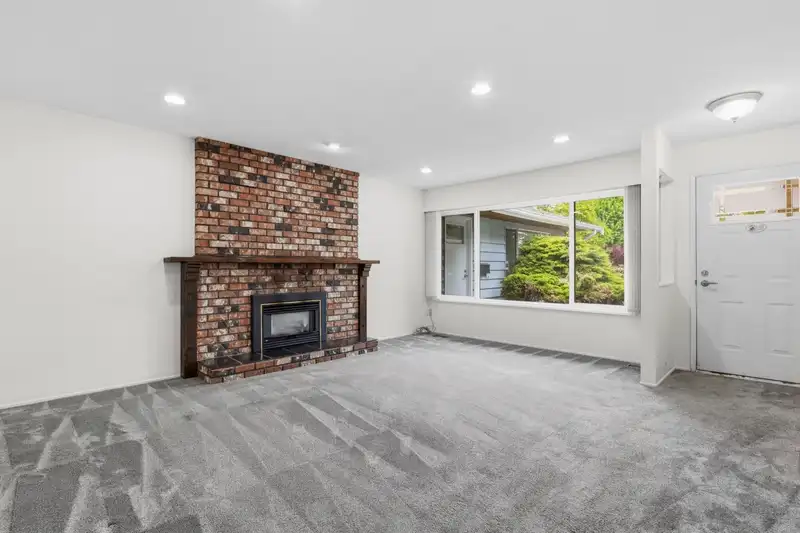 4525 199A STREET - photo 3 of 22