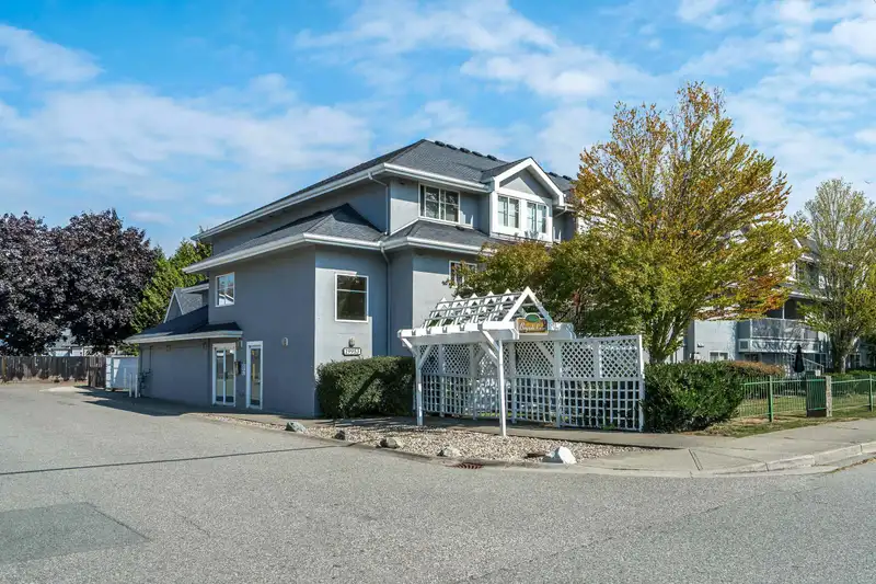 205 19953 55A AVENUE - photo 1 of 26