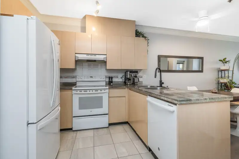 107 8115 121A STREET - photo 4 of 33