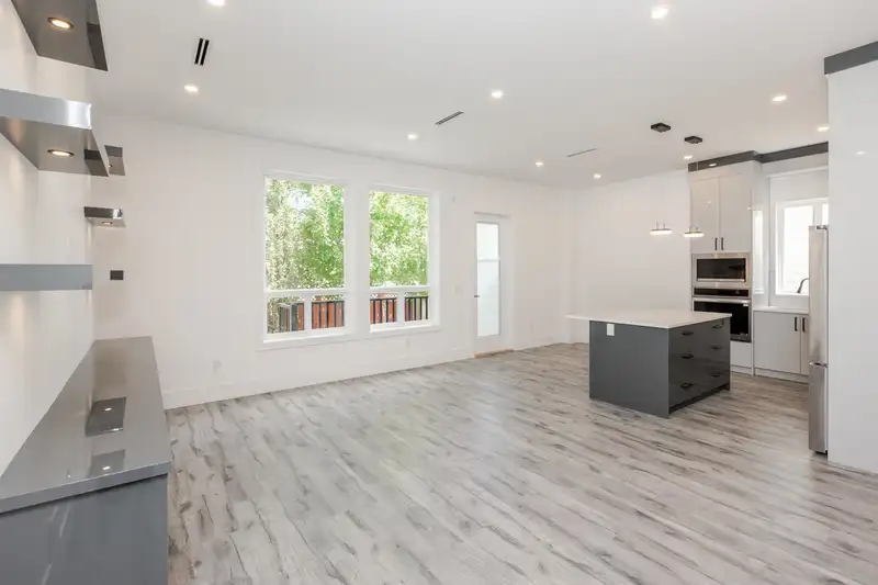 11729 85A AVENUE - photo 4 of 40