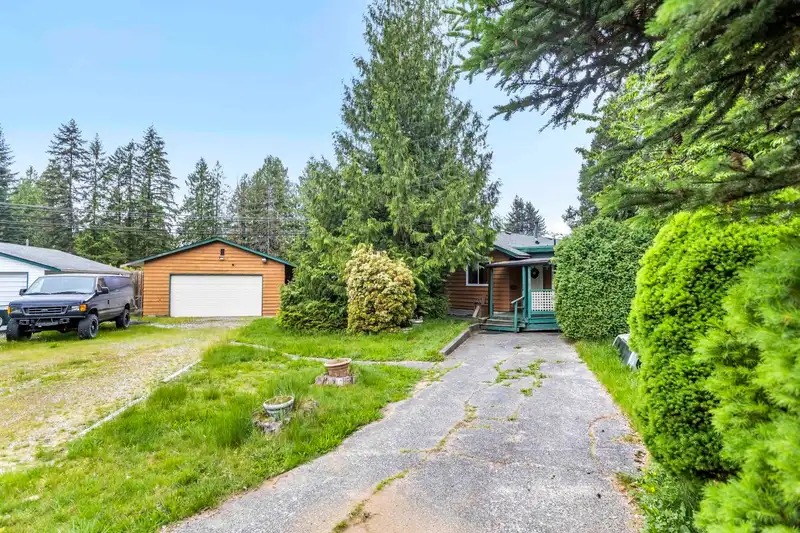11750 FRASERVIEW STREET - photo 2 of 32