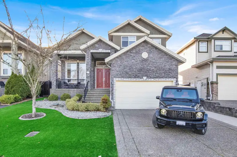 7105 150A STREET - photo 1 of 23