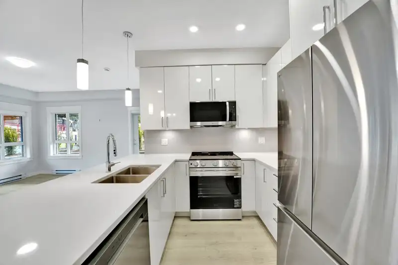 117 33886 PINE STREET - photo 3 of 38