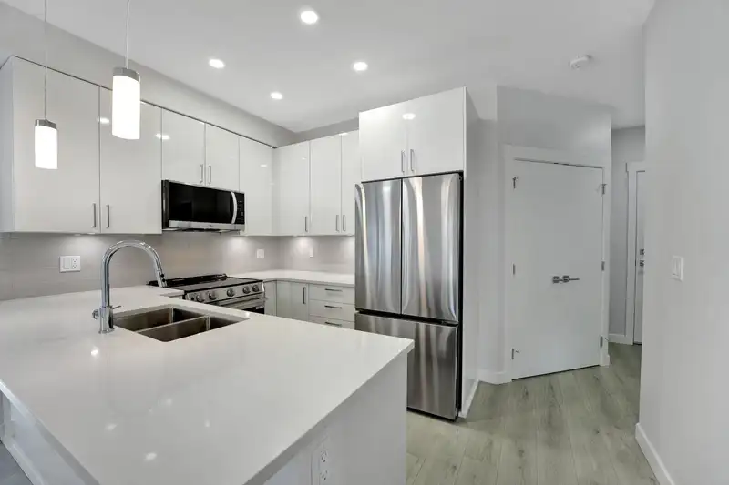 117 33886 PINE STREET - photo 4 of 38