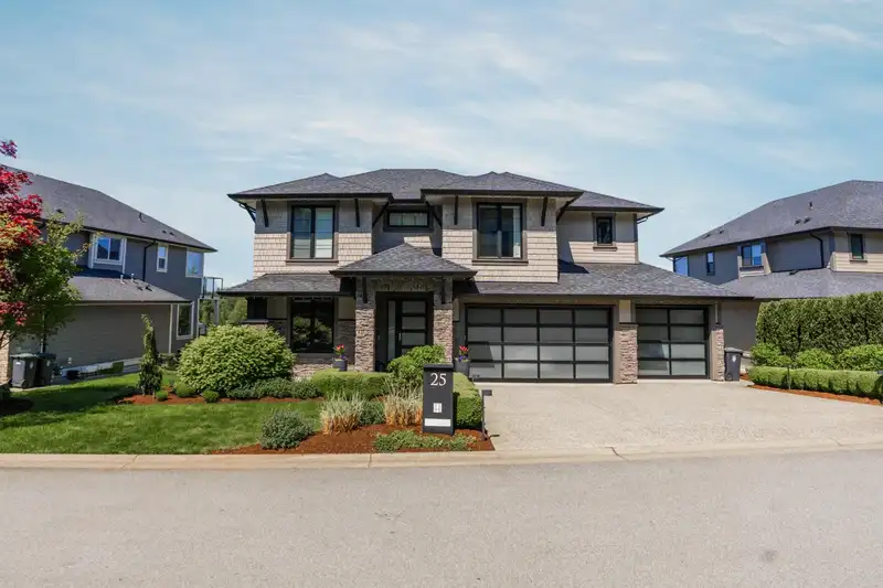 25 24455 61 AVENUE - photo 2 of 40
