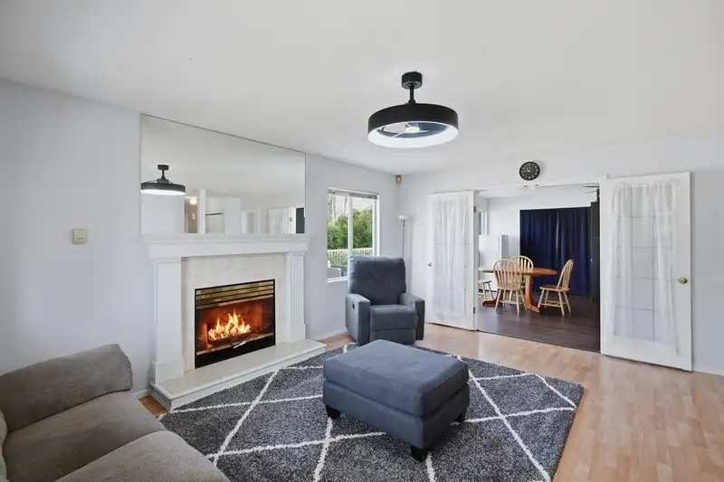 5 11954 HAWTHORNE STREET - photo 4 of 33