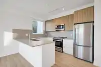104 11913 BURNETT STREET - thumbnail 3