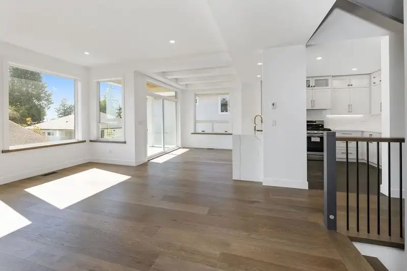 6315 BURDETT ROAD - photo 3 of 38