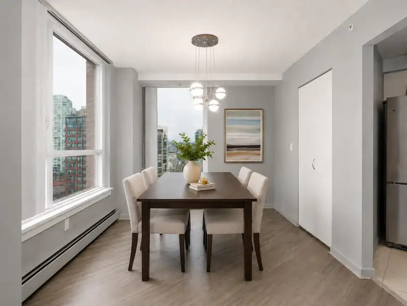 1206 388 DRAKE STREET - photo 4 of 18