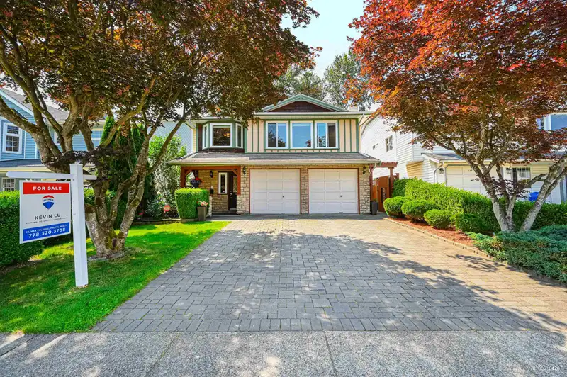 2845 MCCOOMB DRIVE - photo 1 of 35