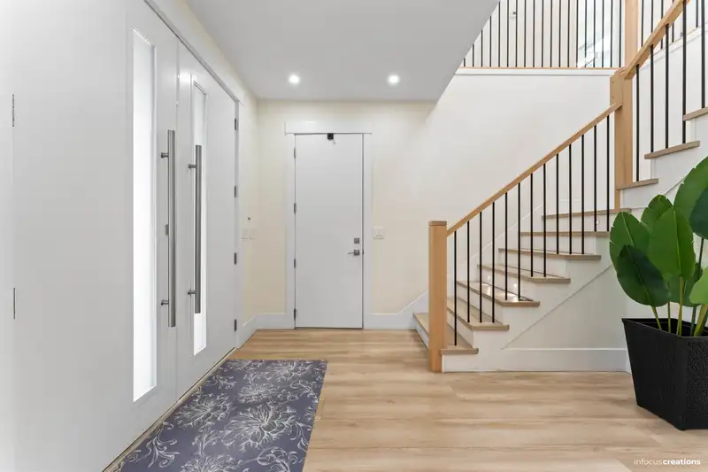 11088 84 AVENUE - photo 2 of 35
